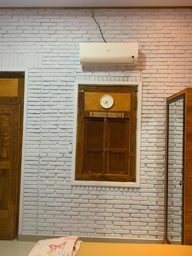 Djoglo Djatimalang Guesthouse Blitar Exterior foto
